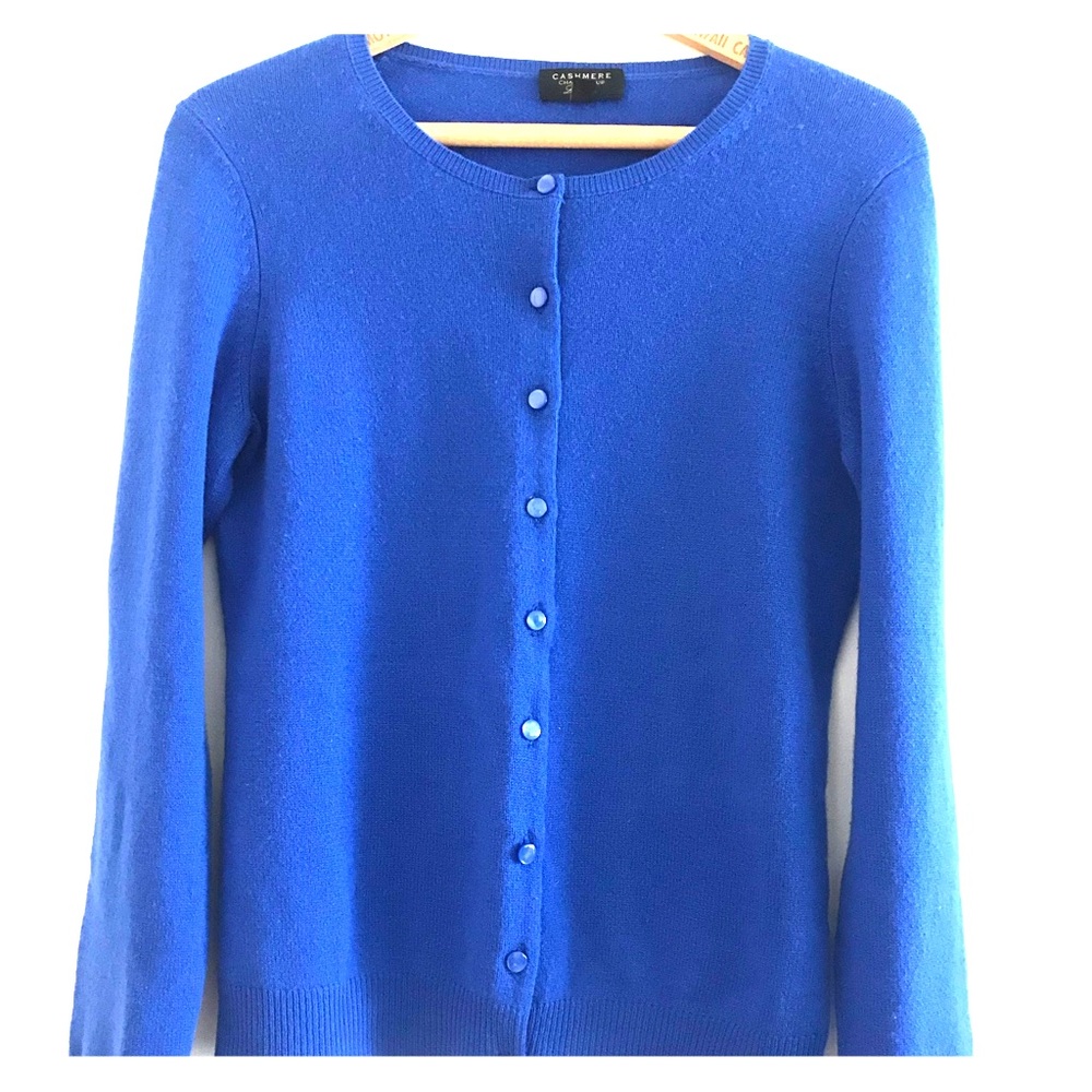 100% Cashmere Charter Club Luxury Cardigan.